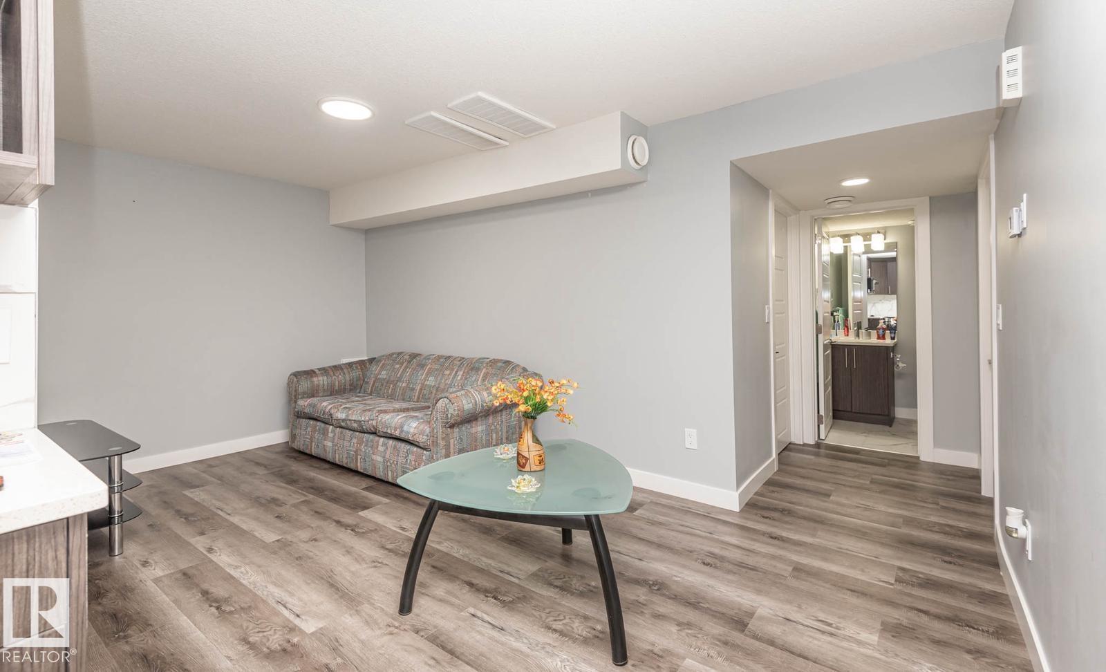 2635 DONAGHEY CR SW - 22