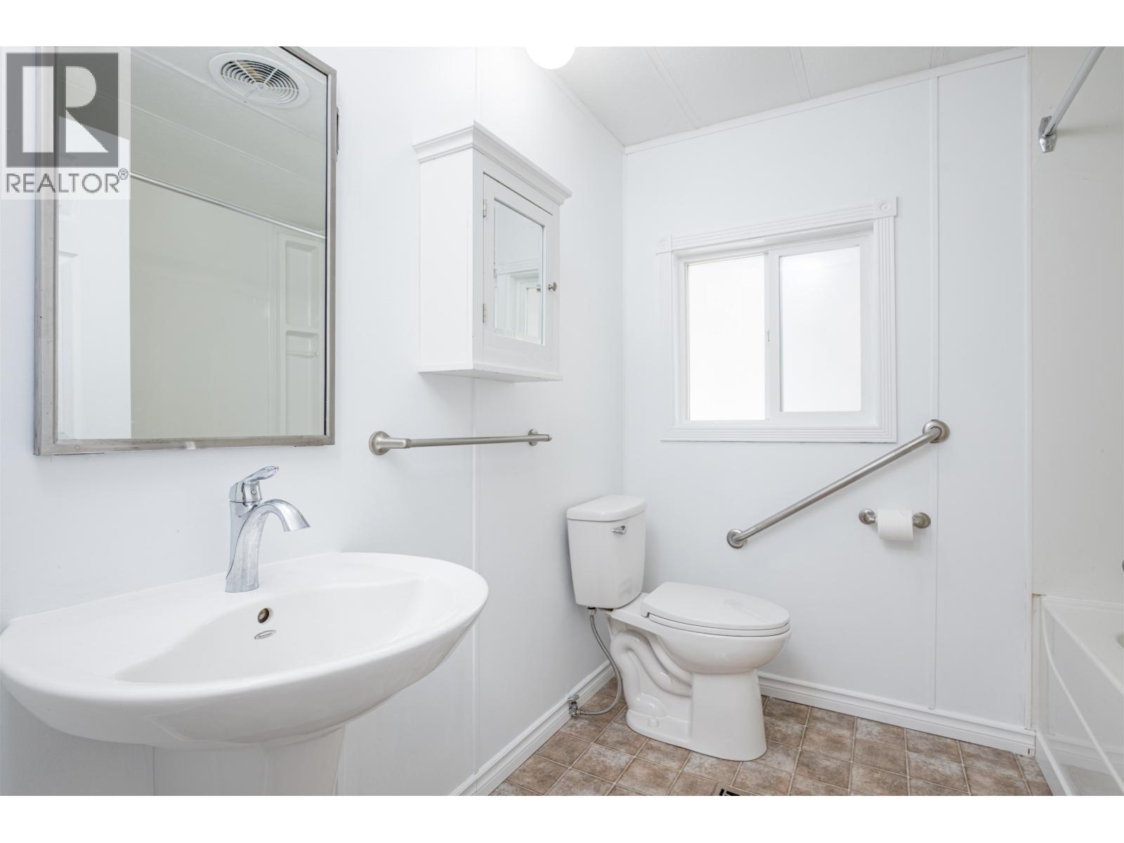 7167 KENNEDY CRESCENT - 16