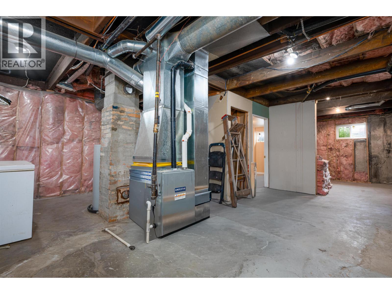 7167 KENNEDY CRESCENT - 28