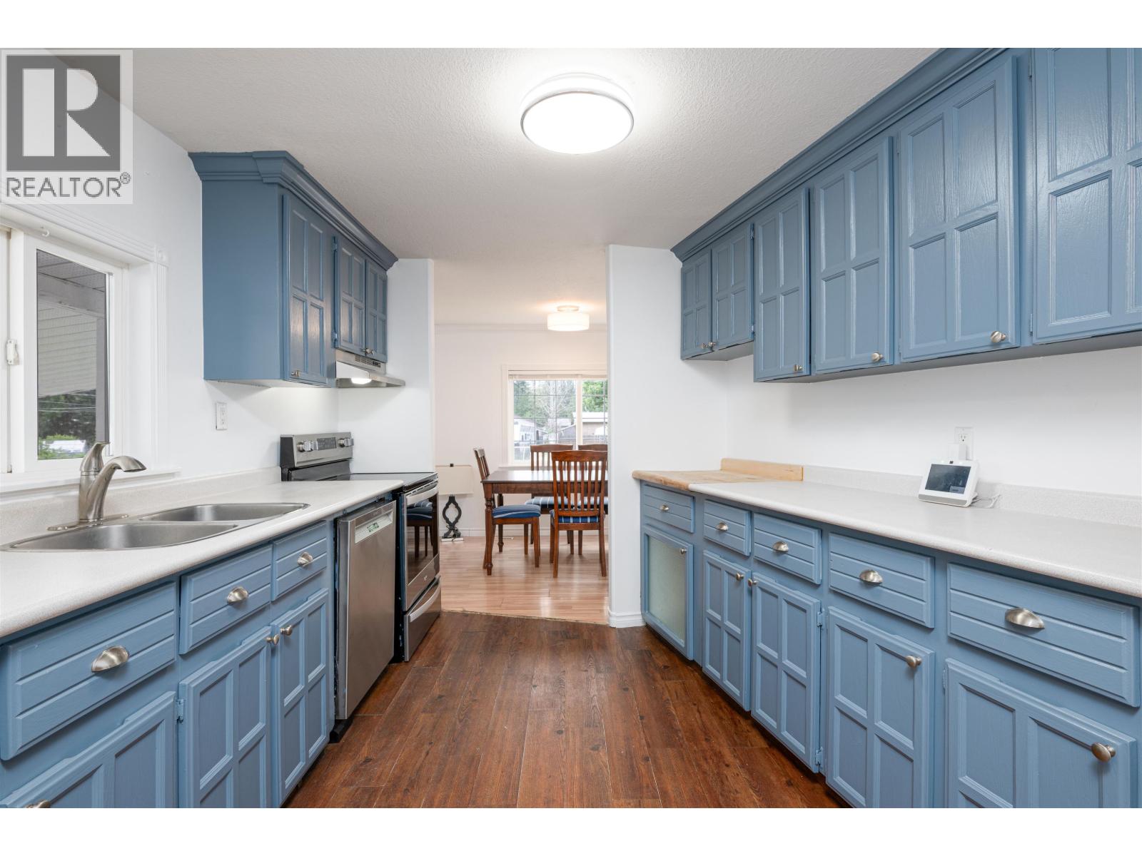 7167 KENNEDY CRESCENT - 6