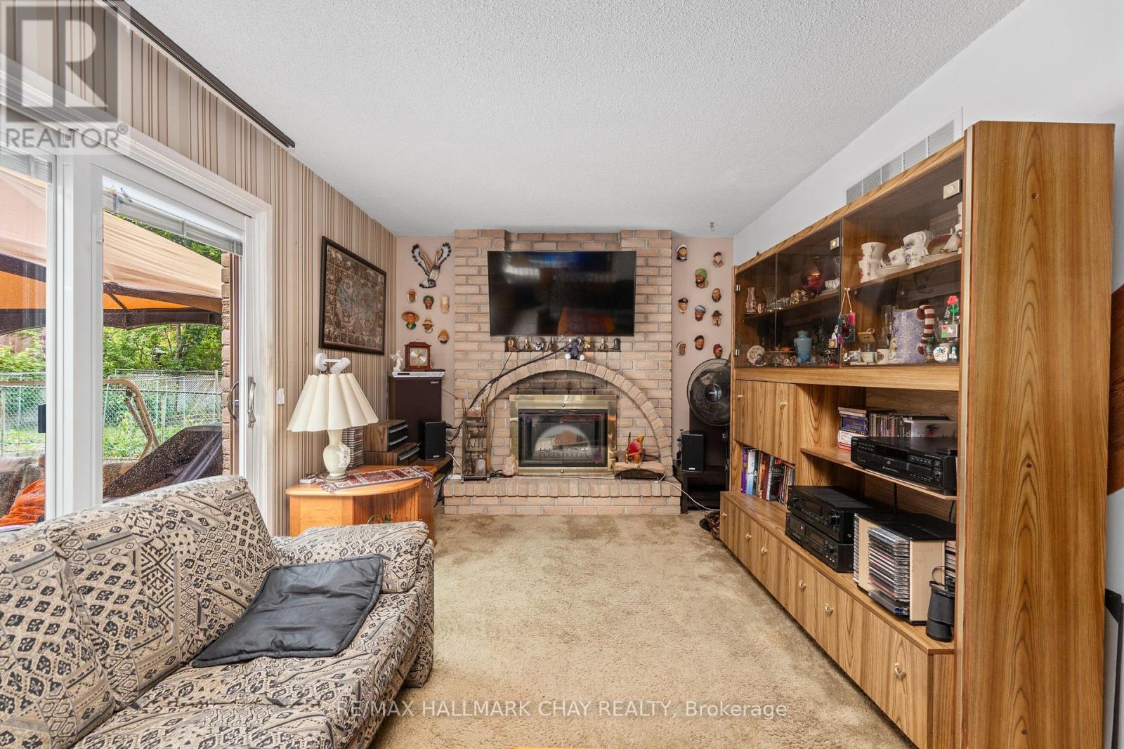 125 ROYAL PALM DRIVE - 10