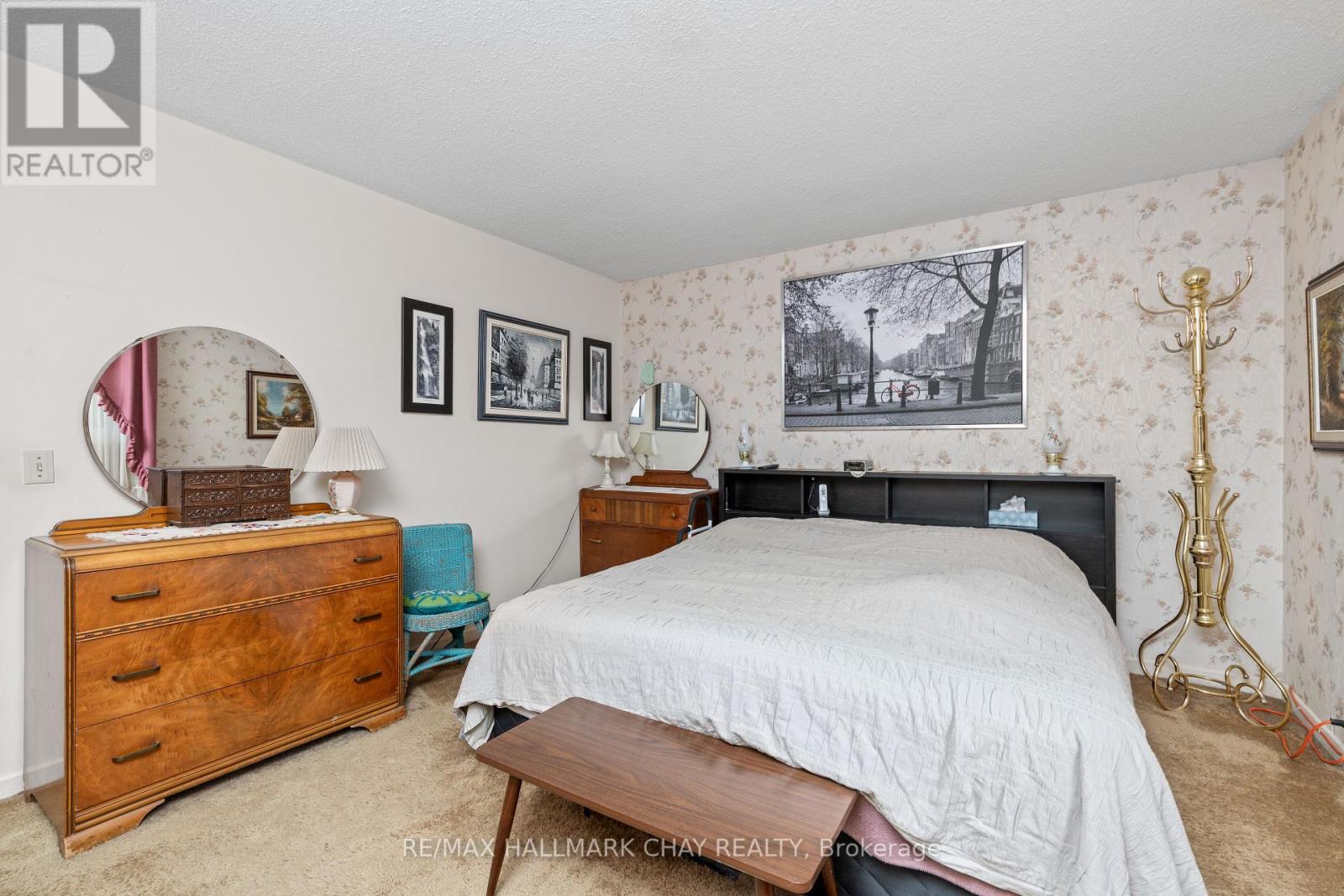 125 ROYAL PALM DRIVE - 24