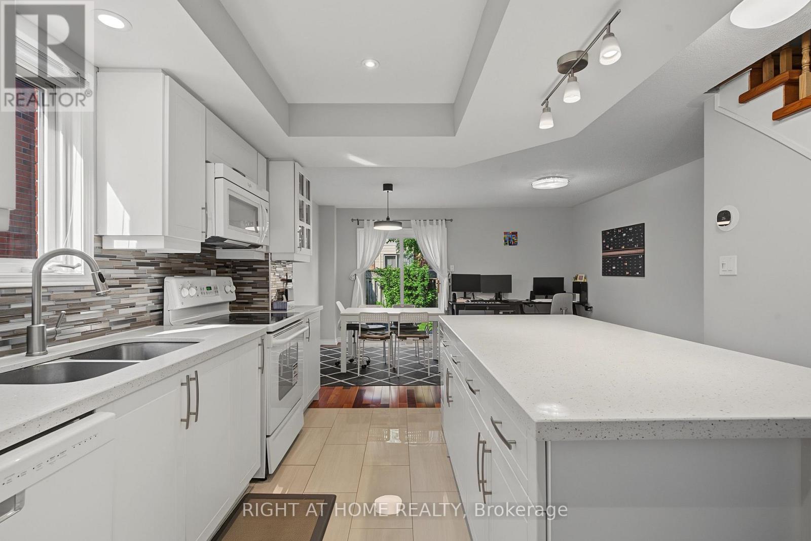 5531 WHISTLER CRESCENT - 23