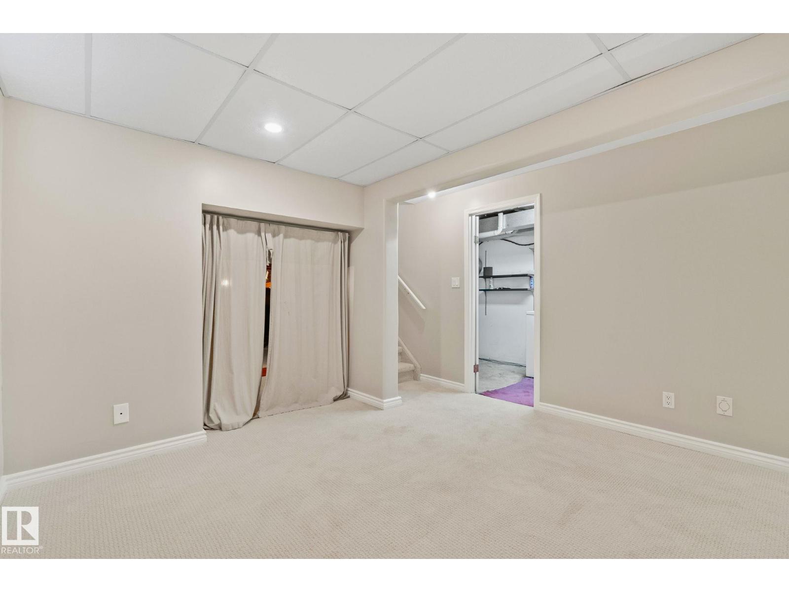 2409 47 ST NW — photo 24