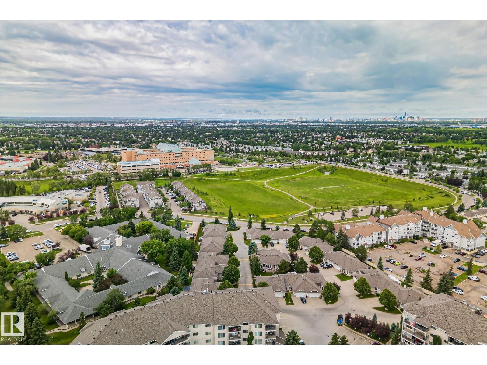 2409 47 ST NW — photo 39