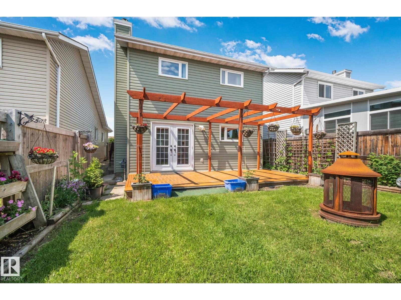 2409 47 ST NW — photo 30