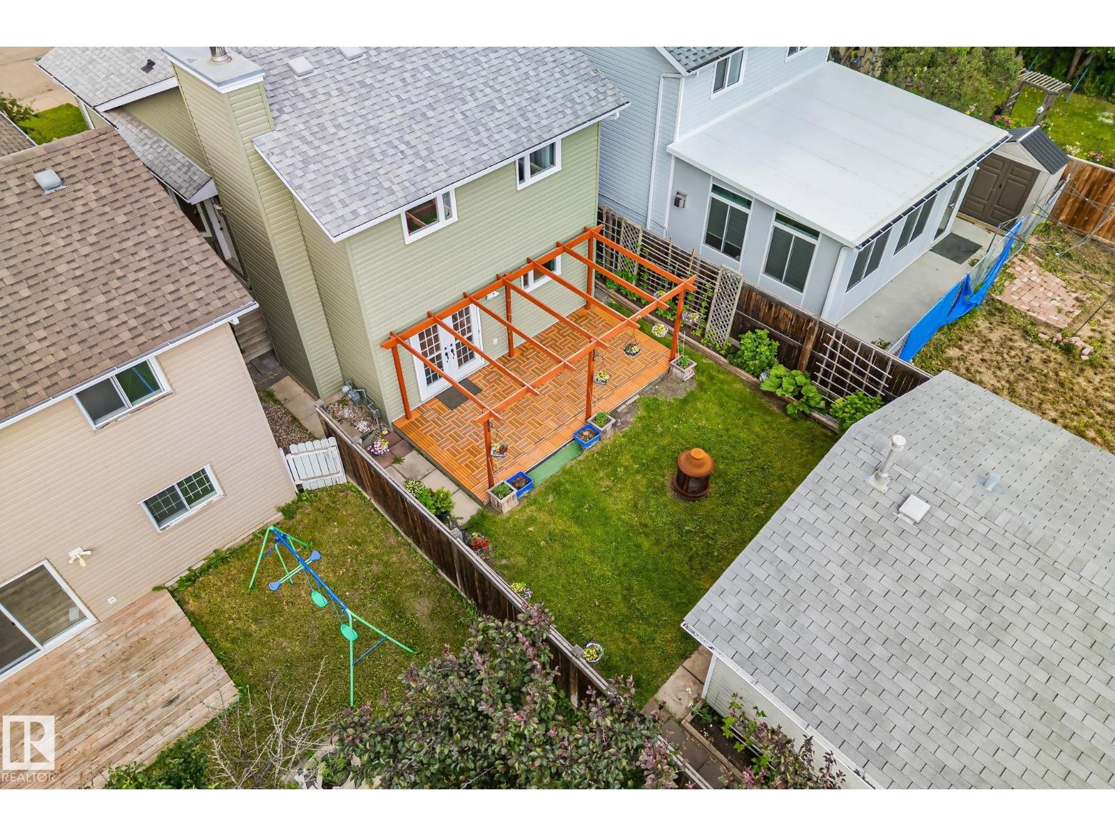 2409 47 ST NW — photo 34