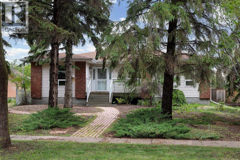 5212 43 Avenue - 30