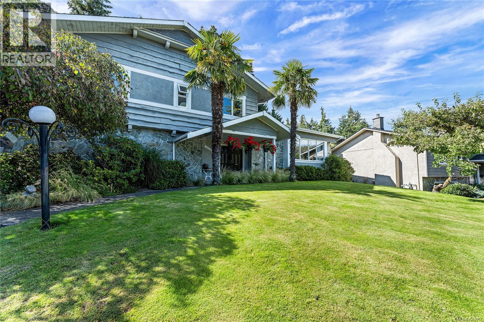  4052 Ebony Place, Saanich