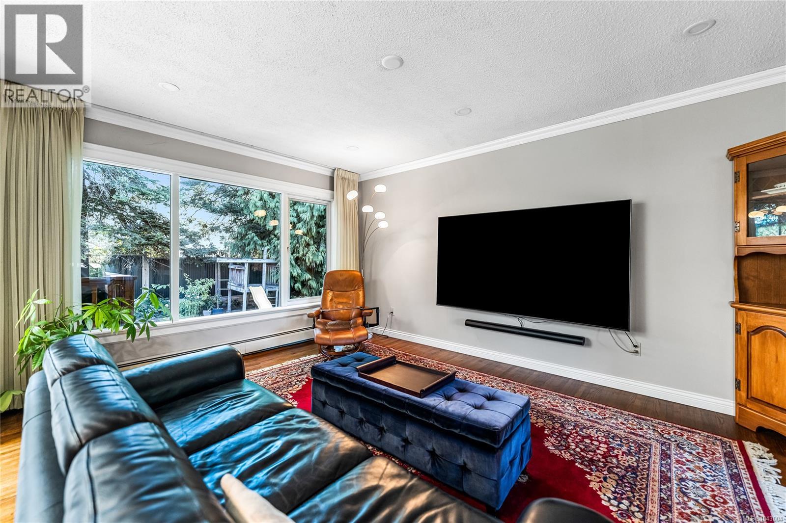  4052 Ebony Place, Saanich