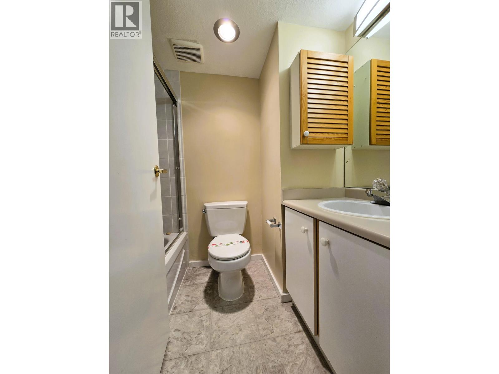 2 Bed, 2 Bath Apartment for Sale in Burnaby – 101 5565 BARKER AVENUE, Burnaby – MLS# R3143526 - Image 12