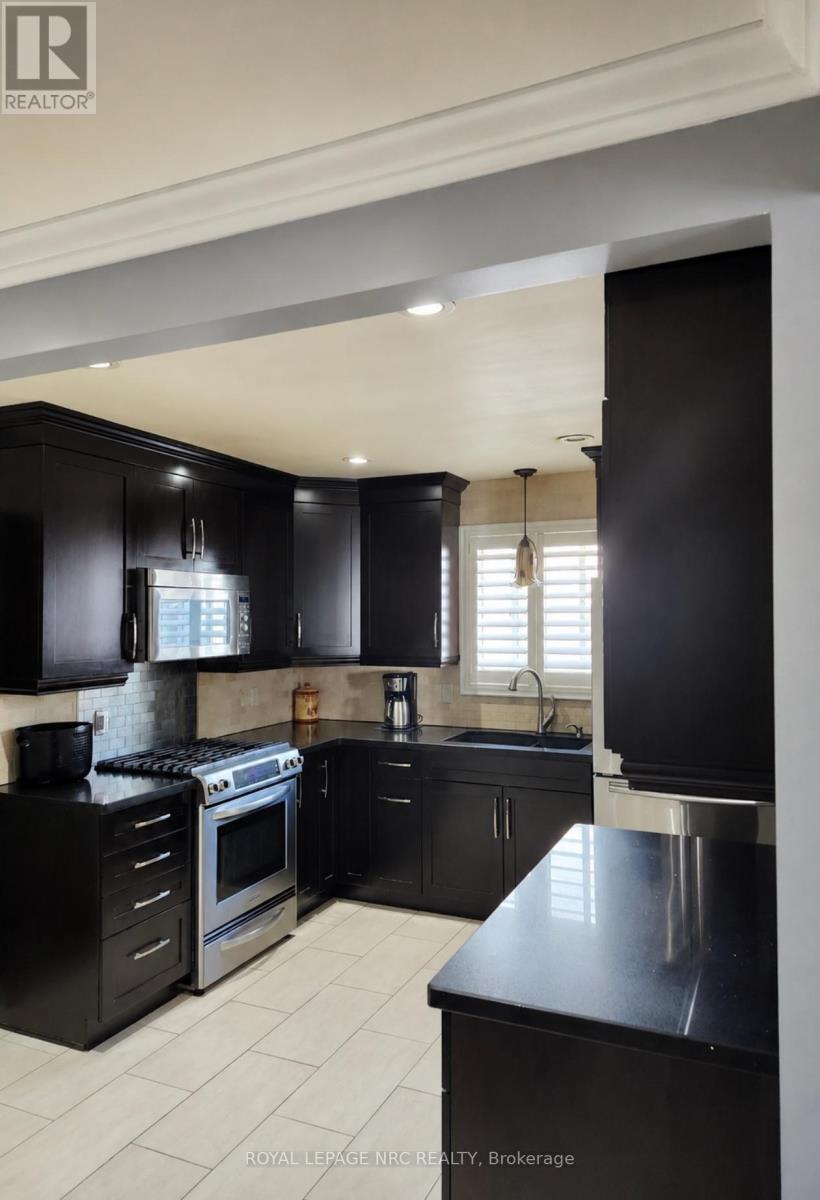 7689 TRACKVIEW STREET - 3