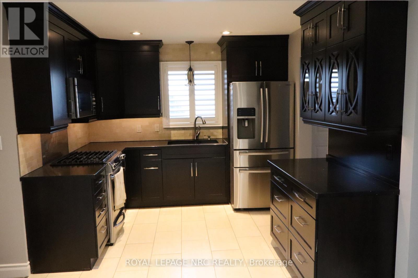 7689 TRACKVIEW STREET - 4