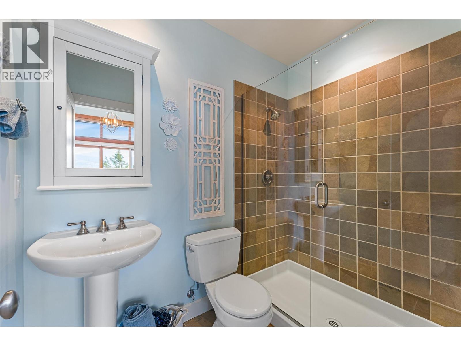 #28 9845 Eastside Road - 36