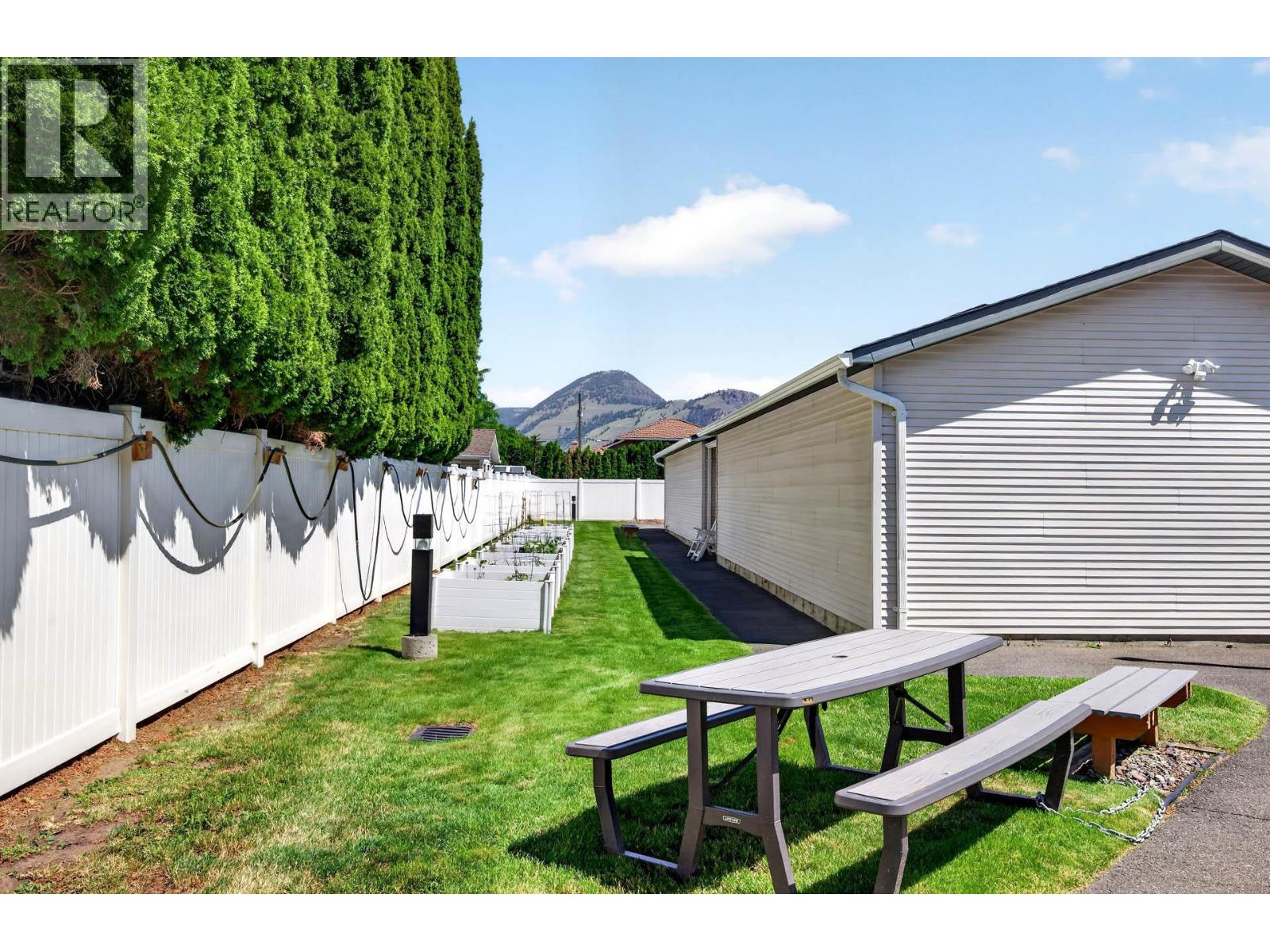 #212 860 Nicolani Drive - 31