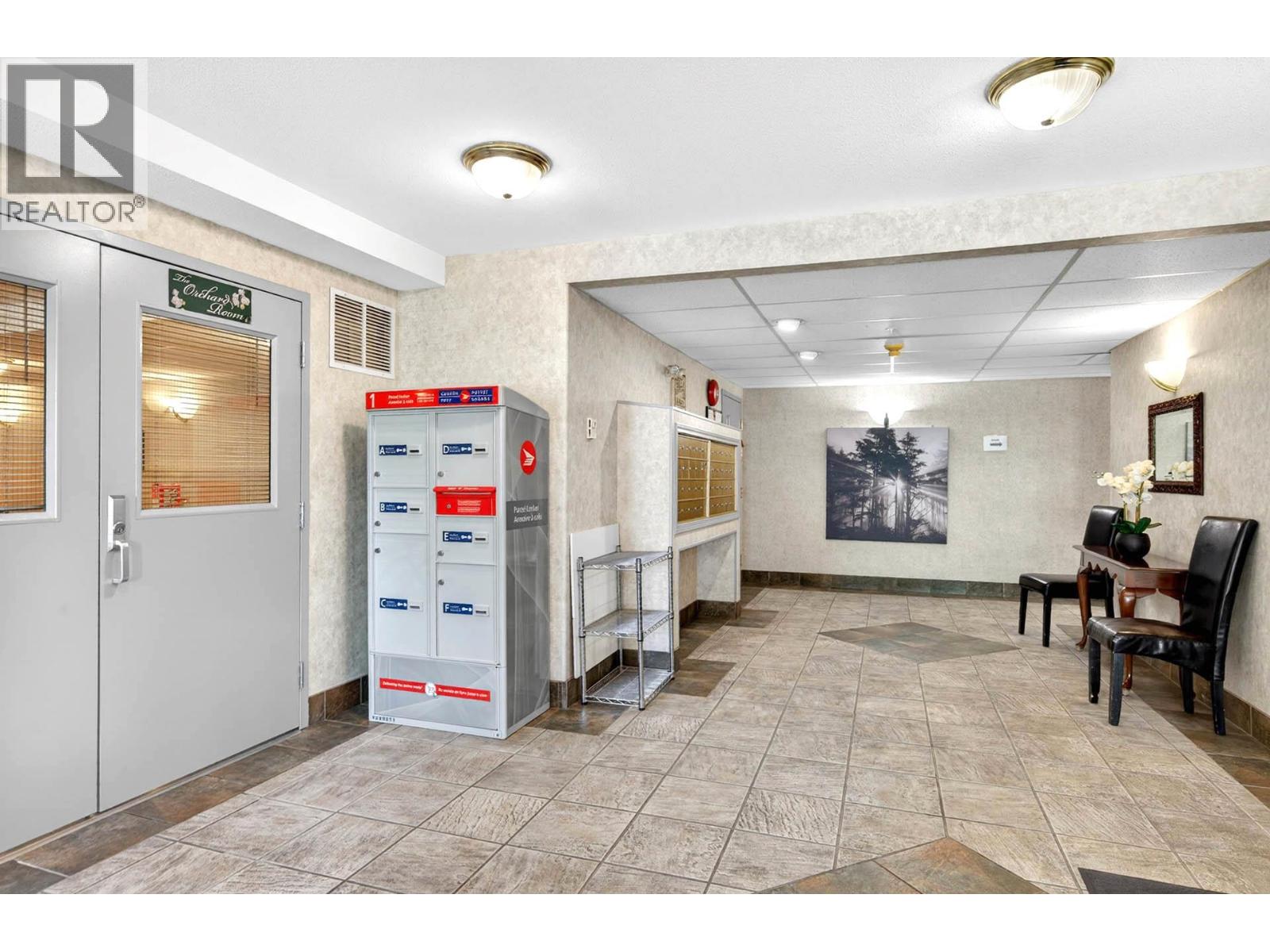 #212 860 Nicolani Drive - 34