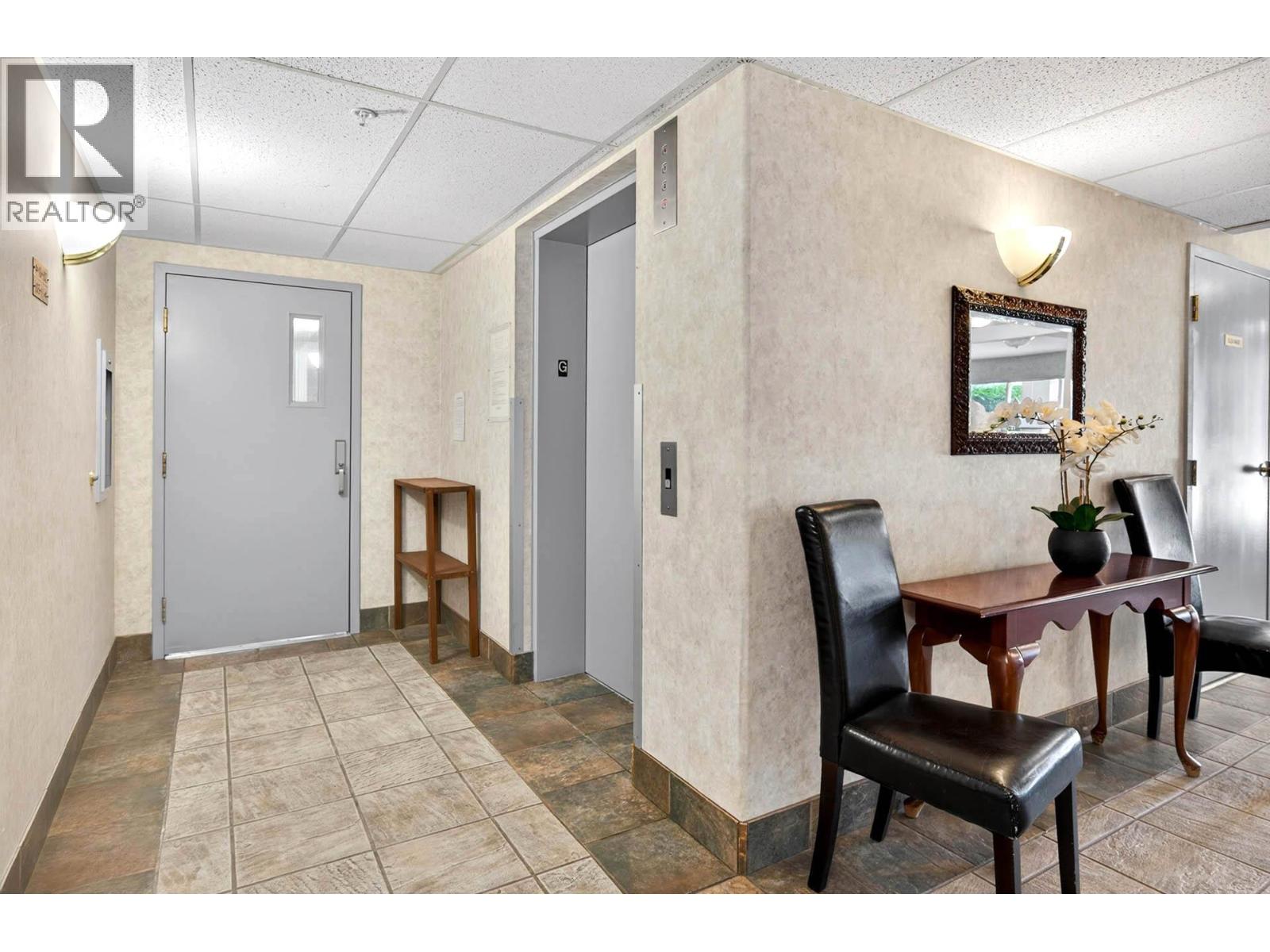#212 860 Nicolani Drive - 24