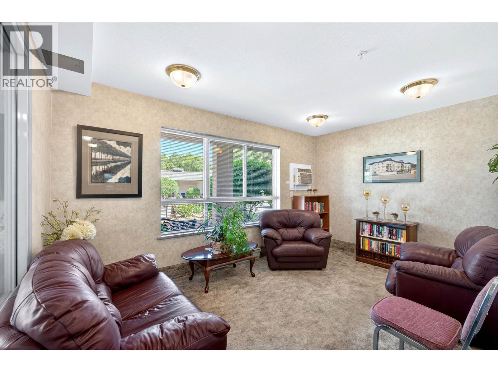 #212 860 Nicolani Drive - 35
