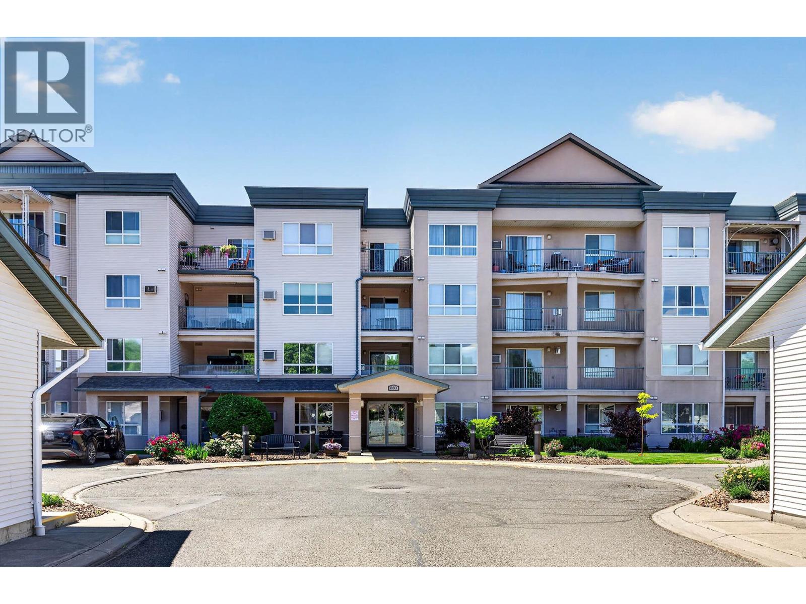 #212 860 Nicolani Drive - 1