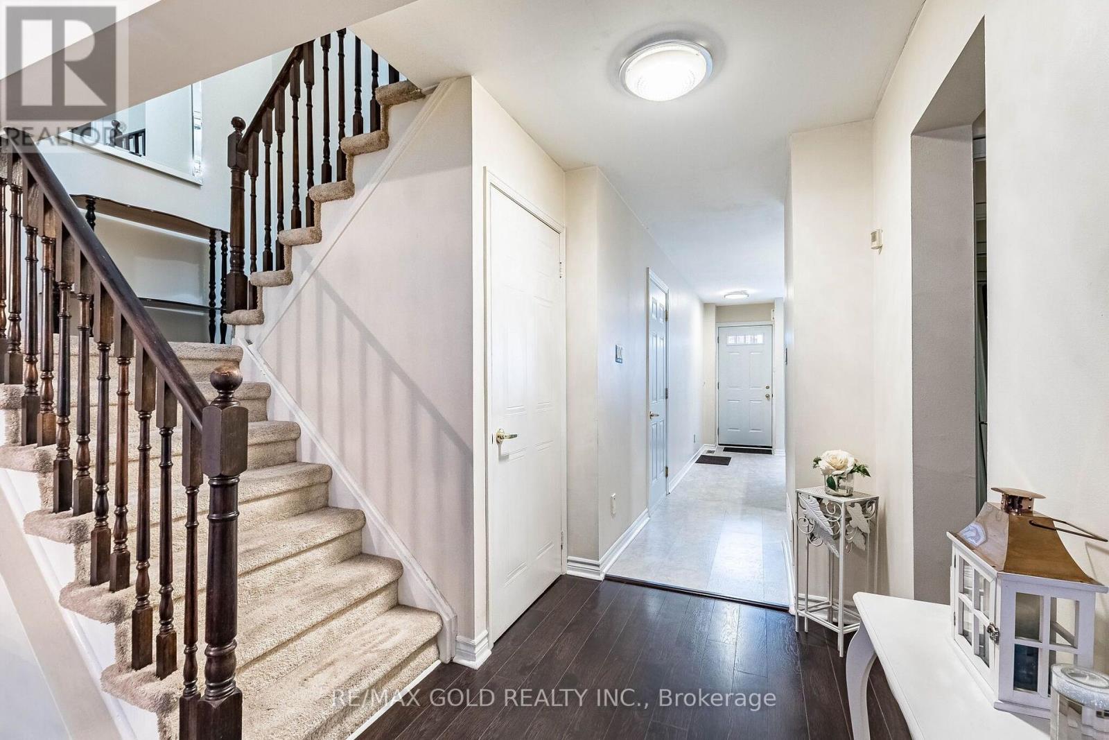 #34 34 STORNWOOD COURT - 18