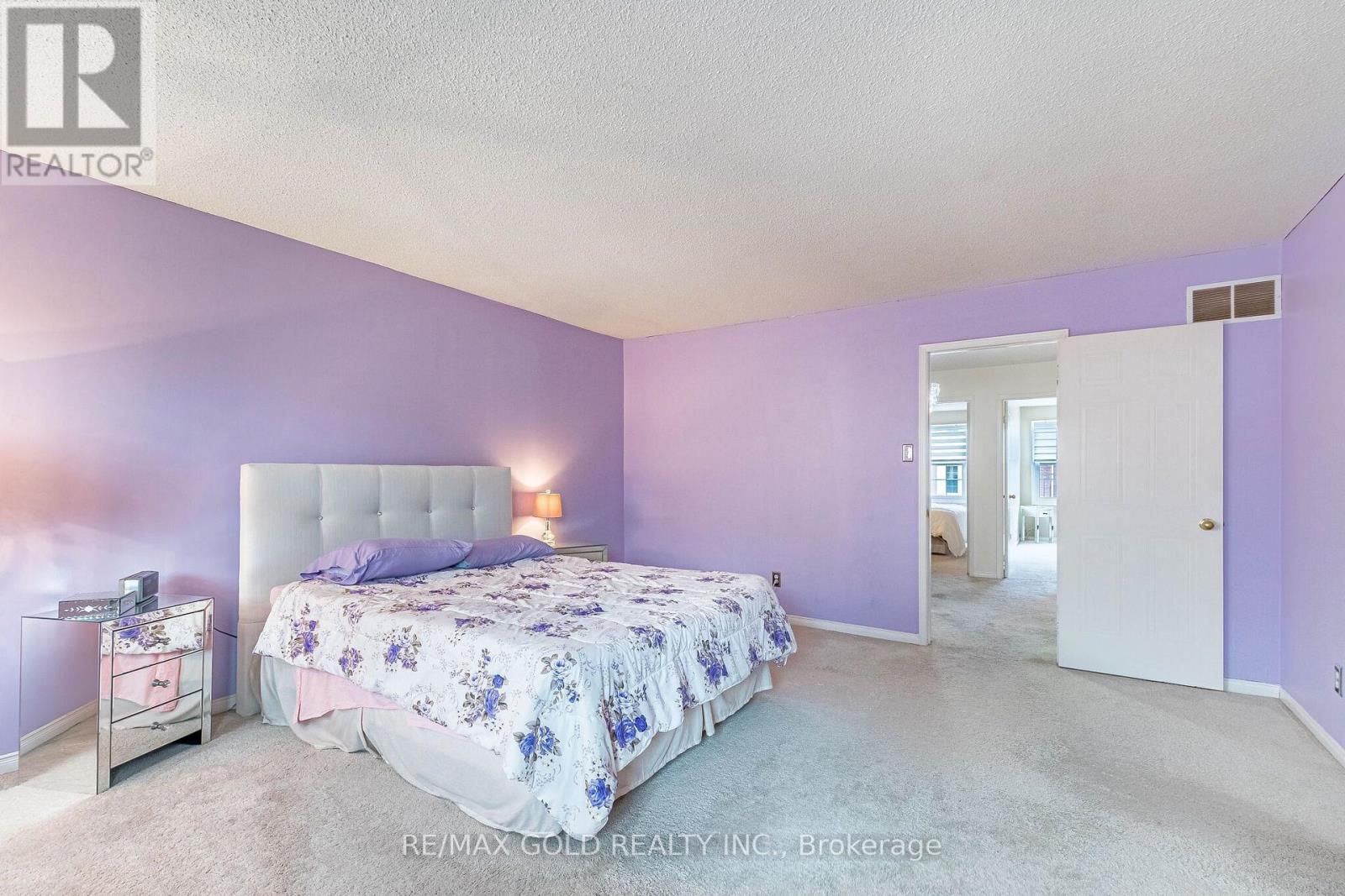 #34 34 STORNWOOD COURT - 23