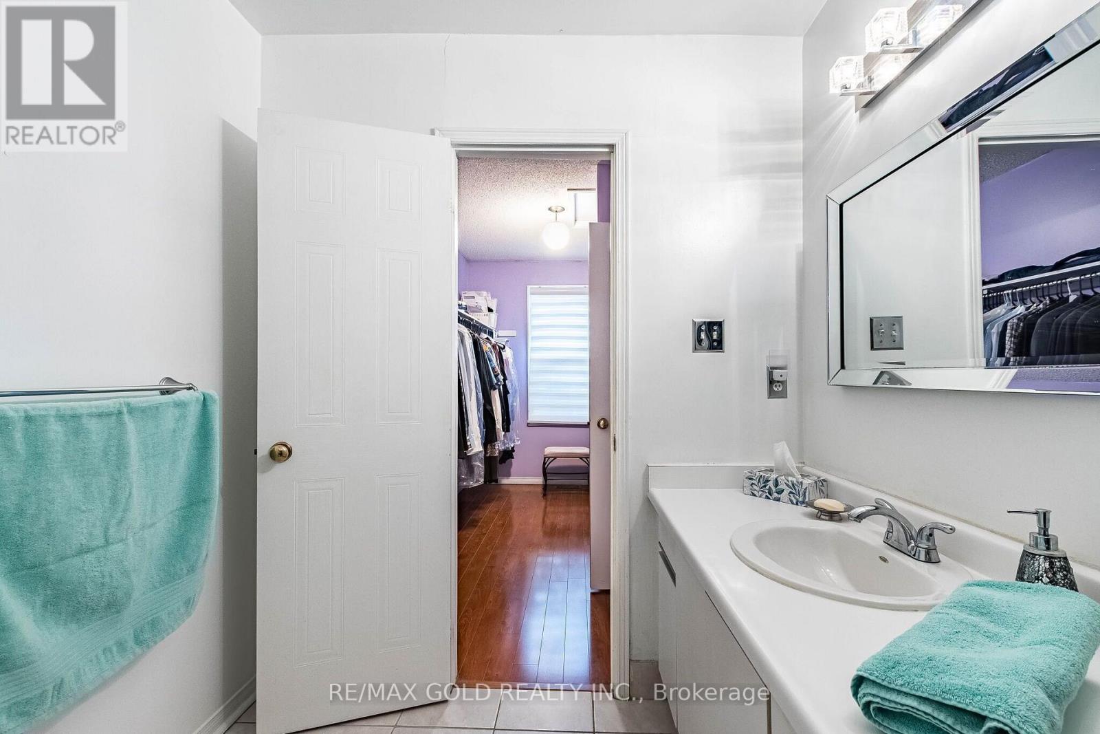 #34 34 STORNWOOD COURT - 25
