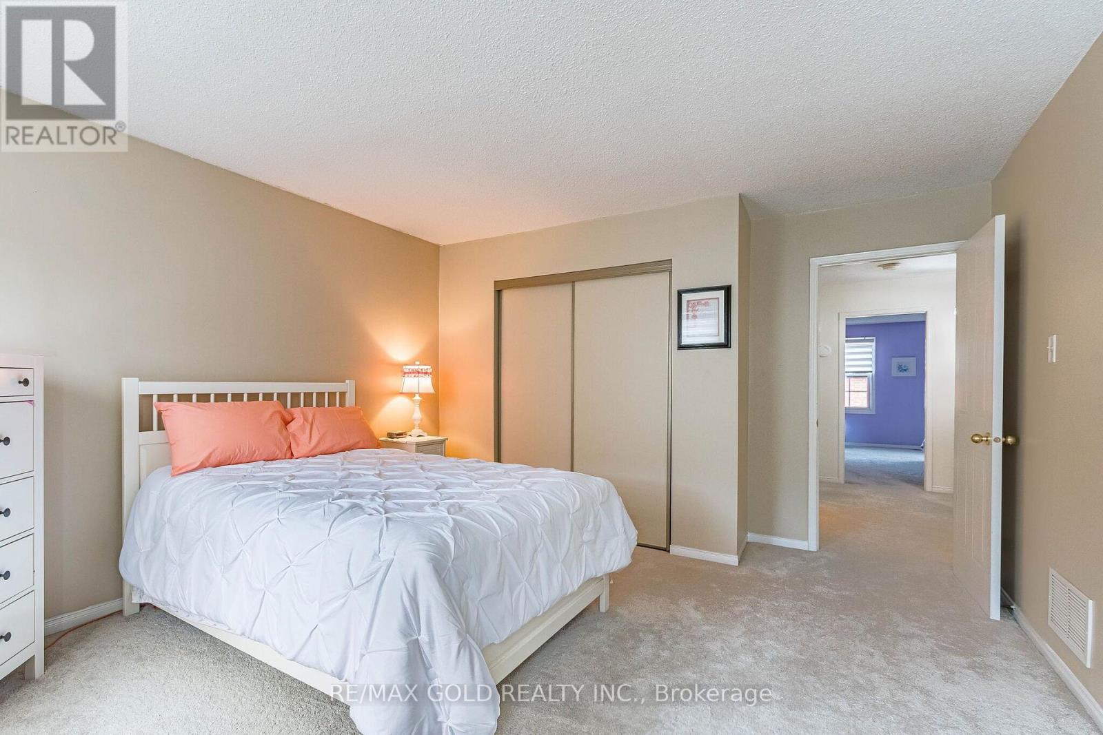 #34 34 STORNWOOD COURT - 28