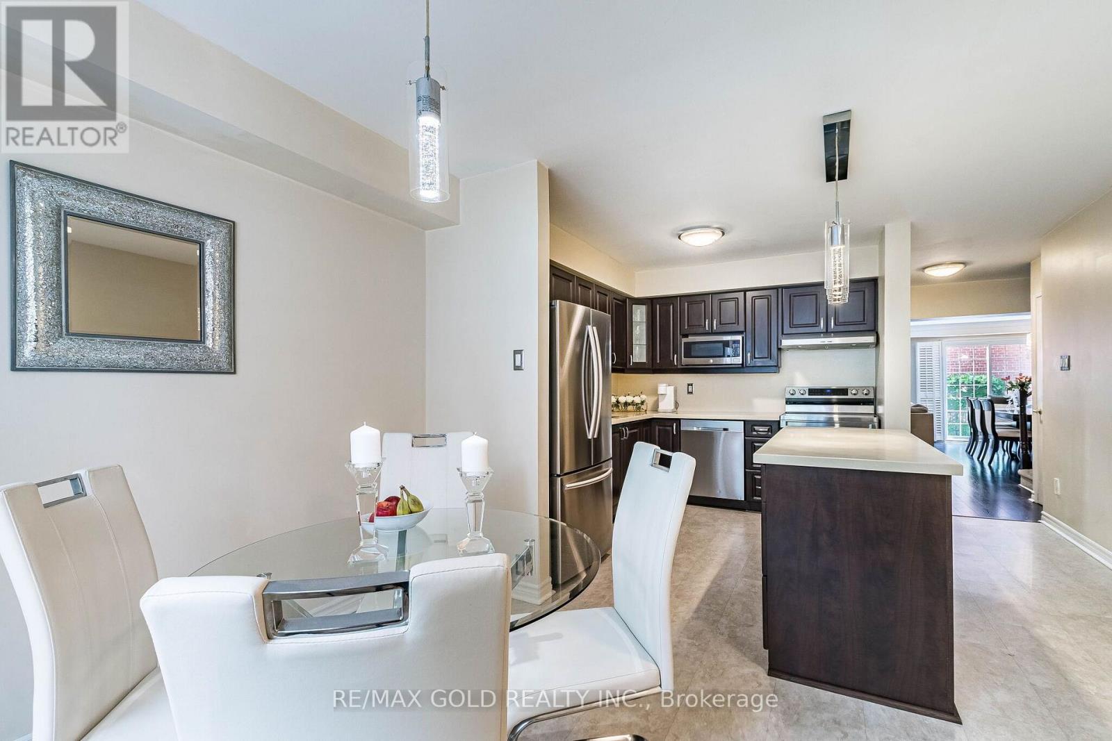 #34 34 STORNWOOD COURT - 7