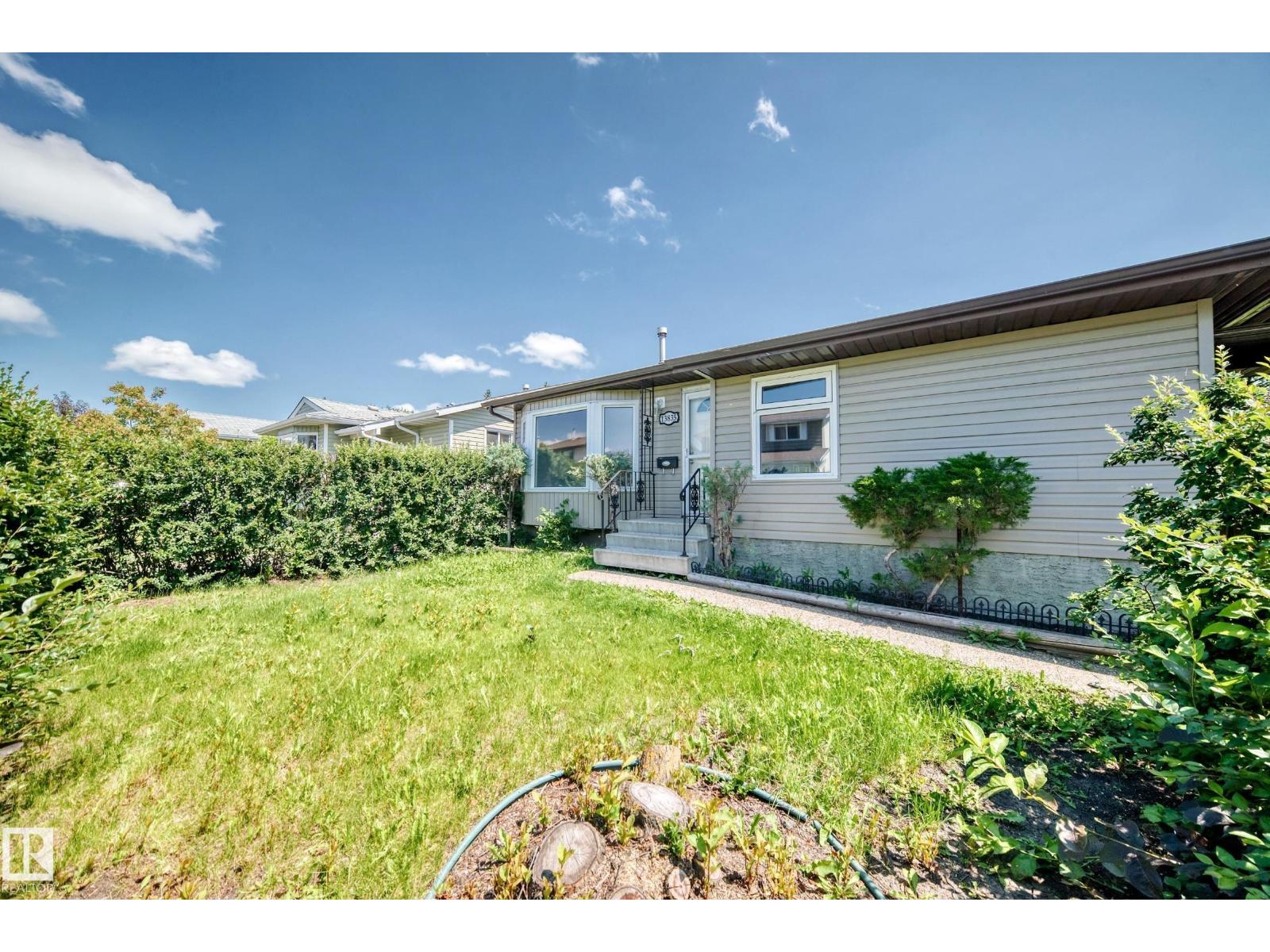 13835 114 ST NW - 3