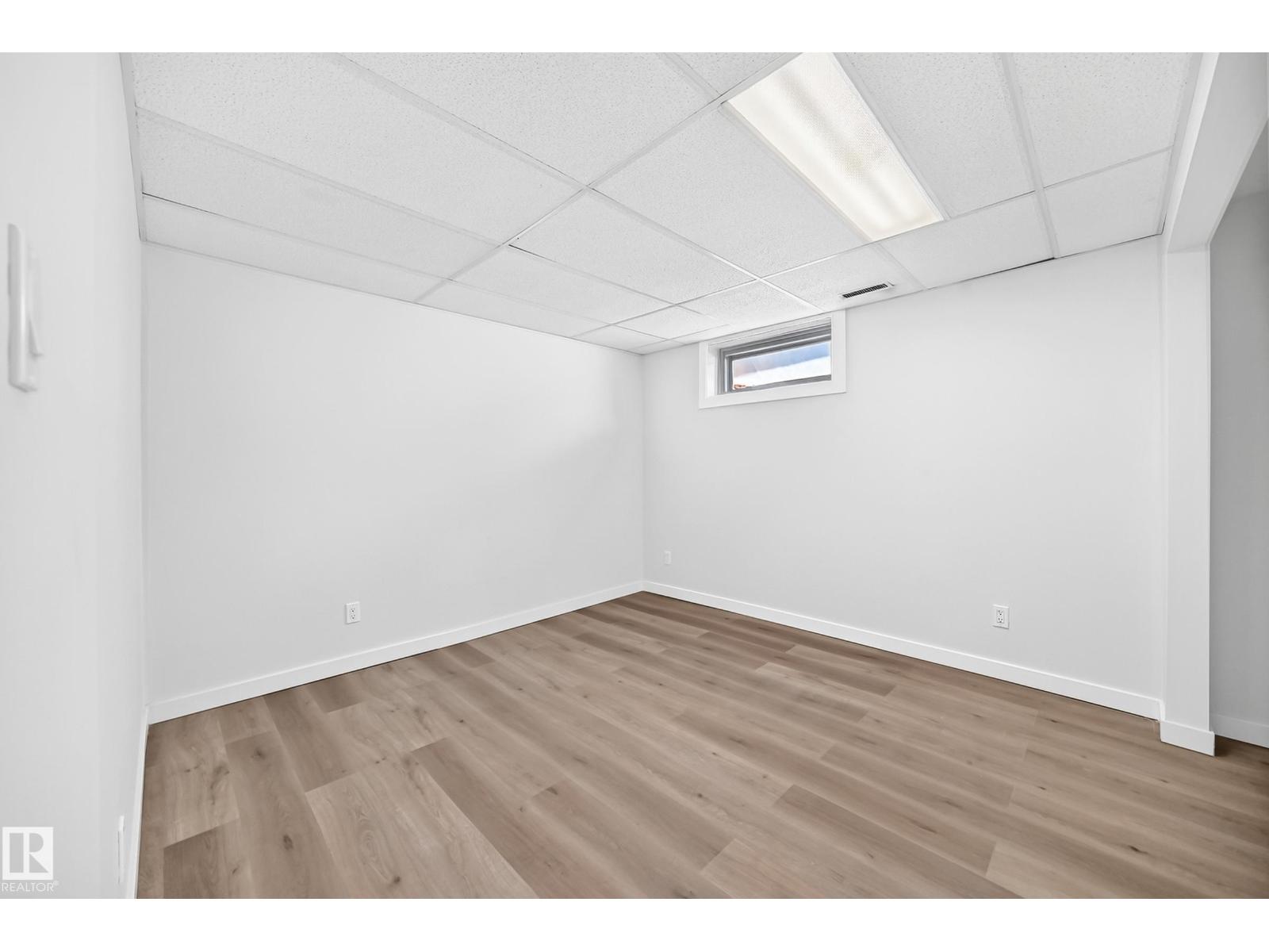13835 114 ST NW - 37