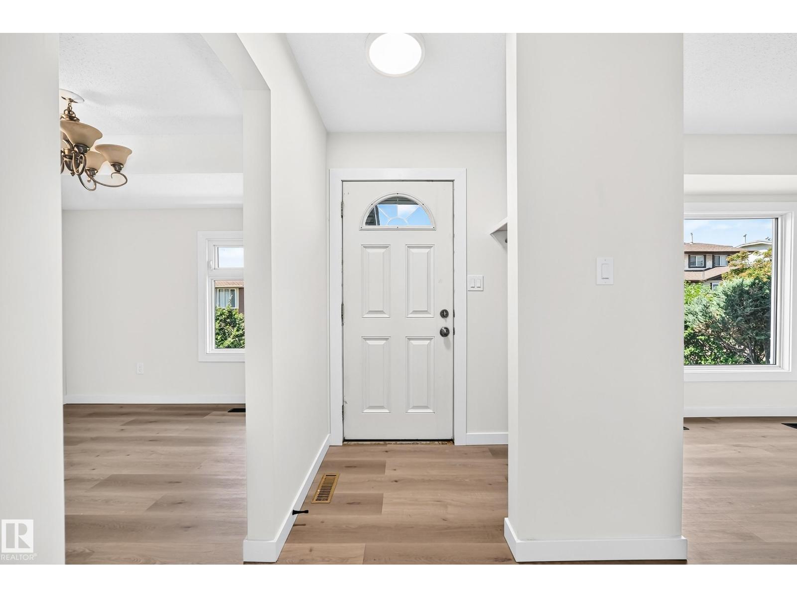 13835 114 ST NW - 4