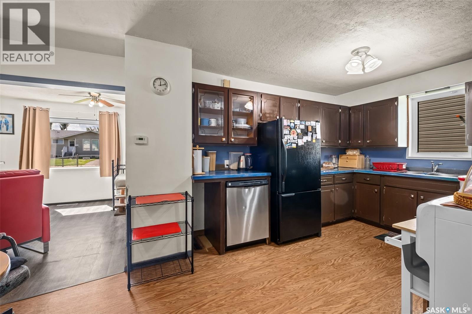 150 31st STREET E - 10