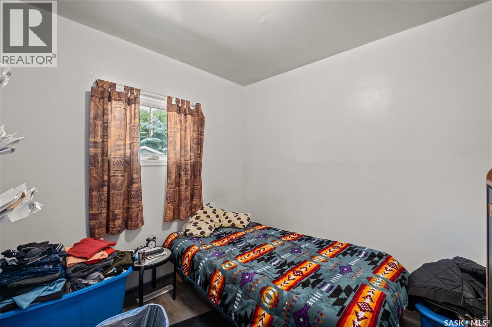 150 31st STREET E - 12