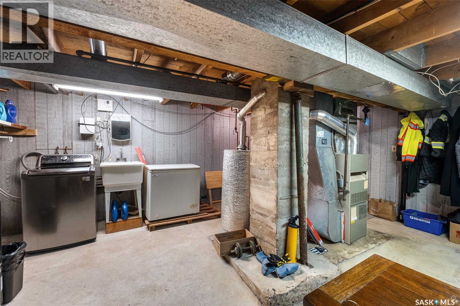 150 31st STREET E - 17