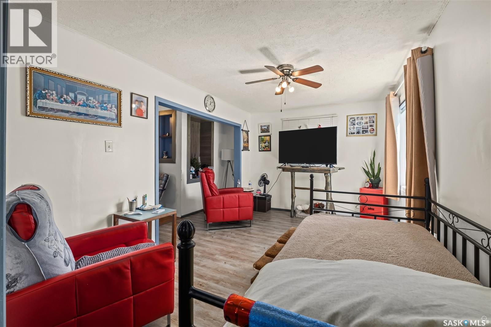 150 31st STREET E - 2