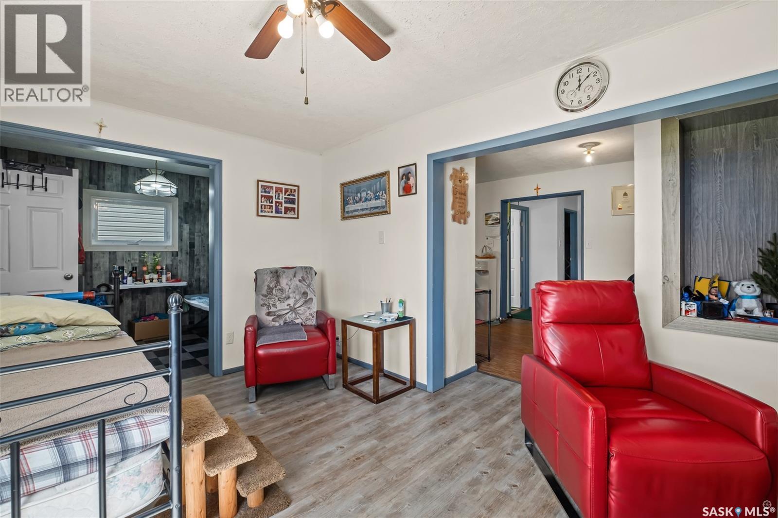 150 31st STREET E - 5