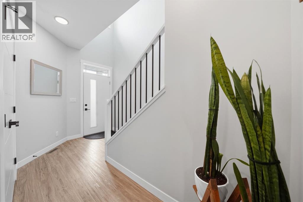 Listing photo – 101 Longmire Close, Red Deer