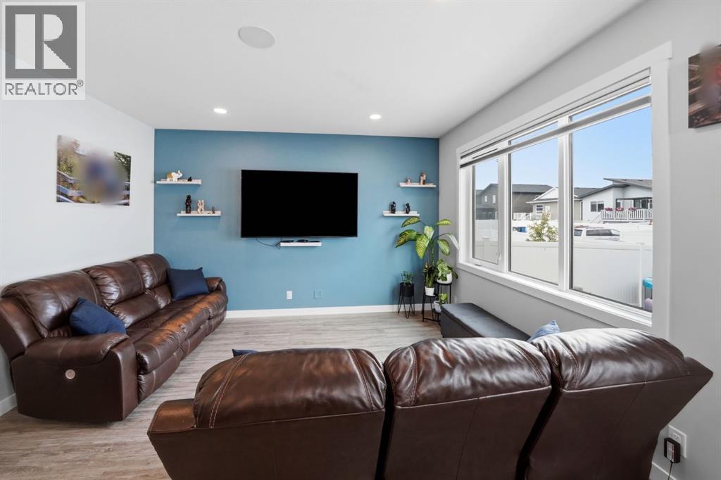 Listing photo – 101 Longmire Close, Red Deer