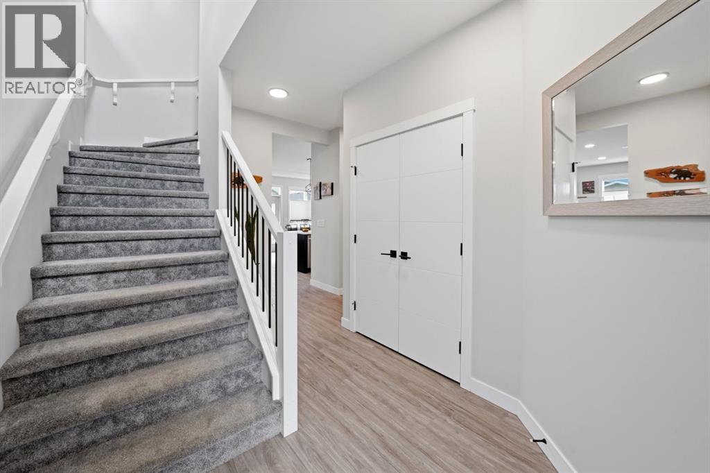Listing photo – 101 Longmire Close, Red Deer
