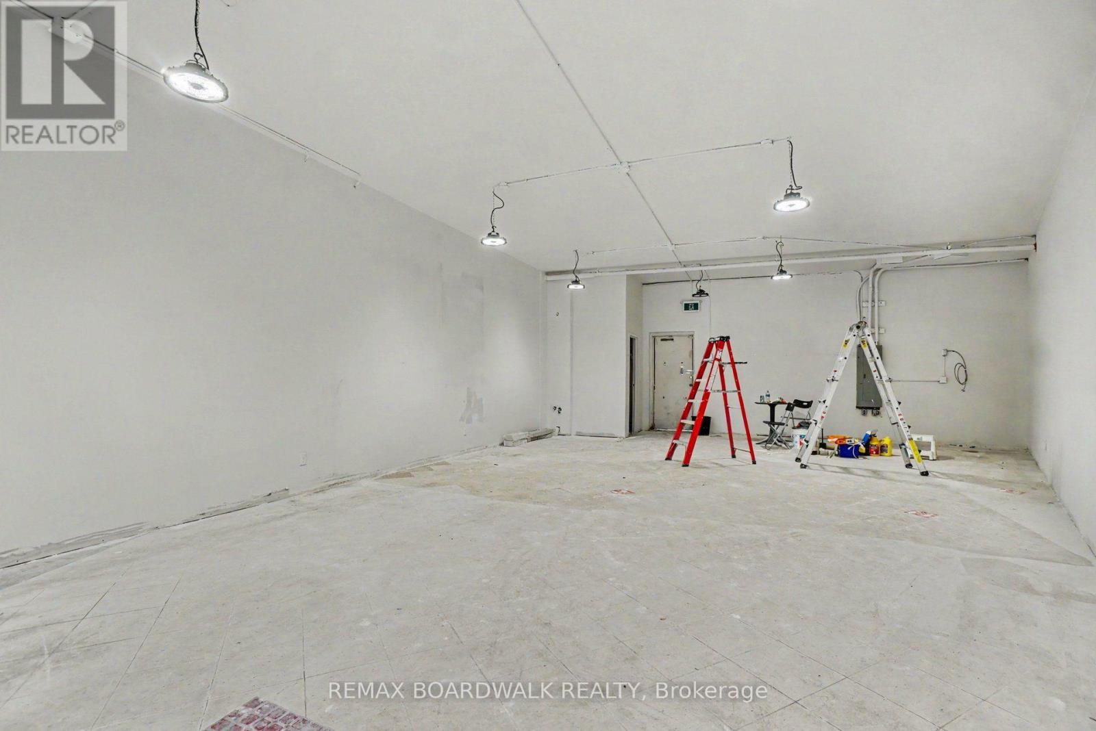 1B – 375 DES EPINETTES AVENUE, Ottawa. Luxury613. By Peter Sagos - Image 11