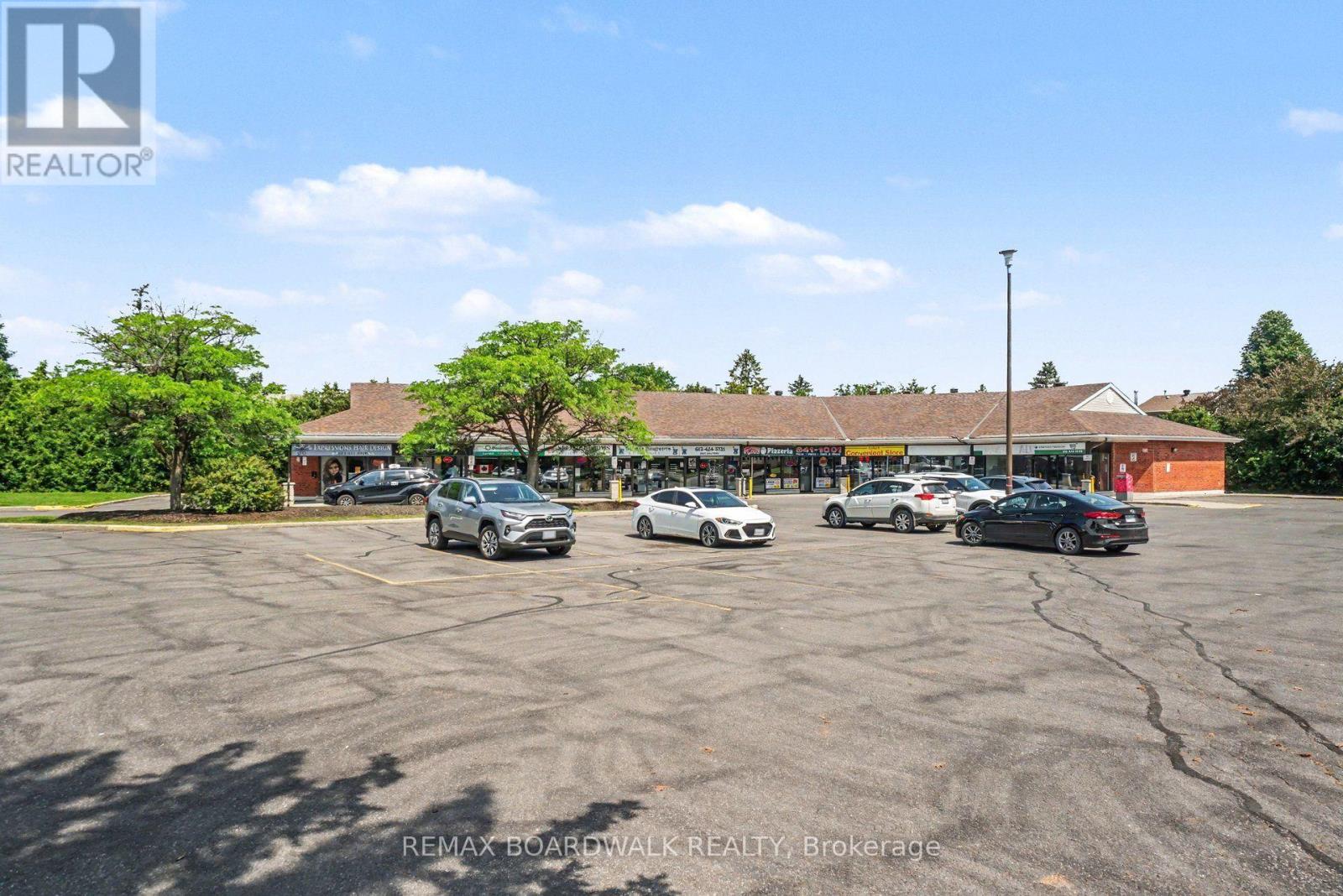 1B – 375 DES EPINETTES AVENUE, Ottawa. Luxury613. By Peter Sagos - Image 6