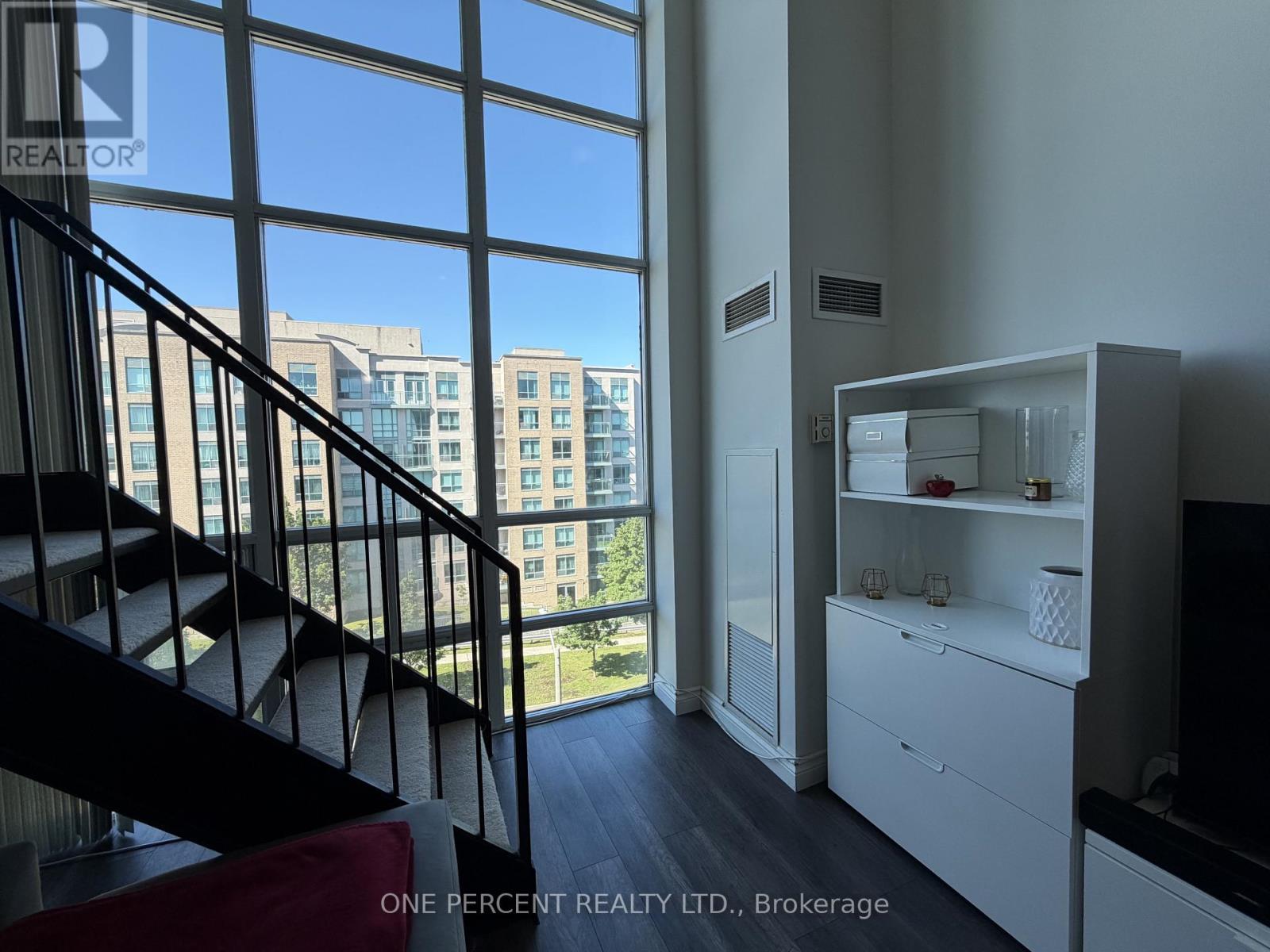 #607 3 ELLESMERE STREET - 17