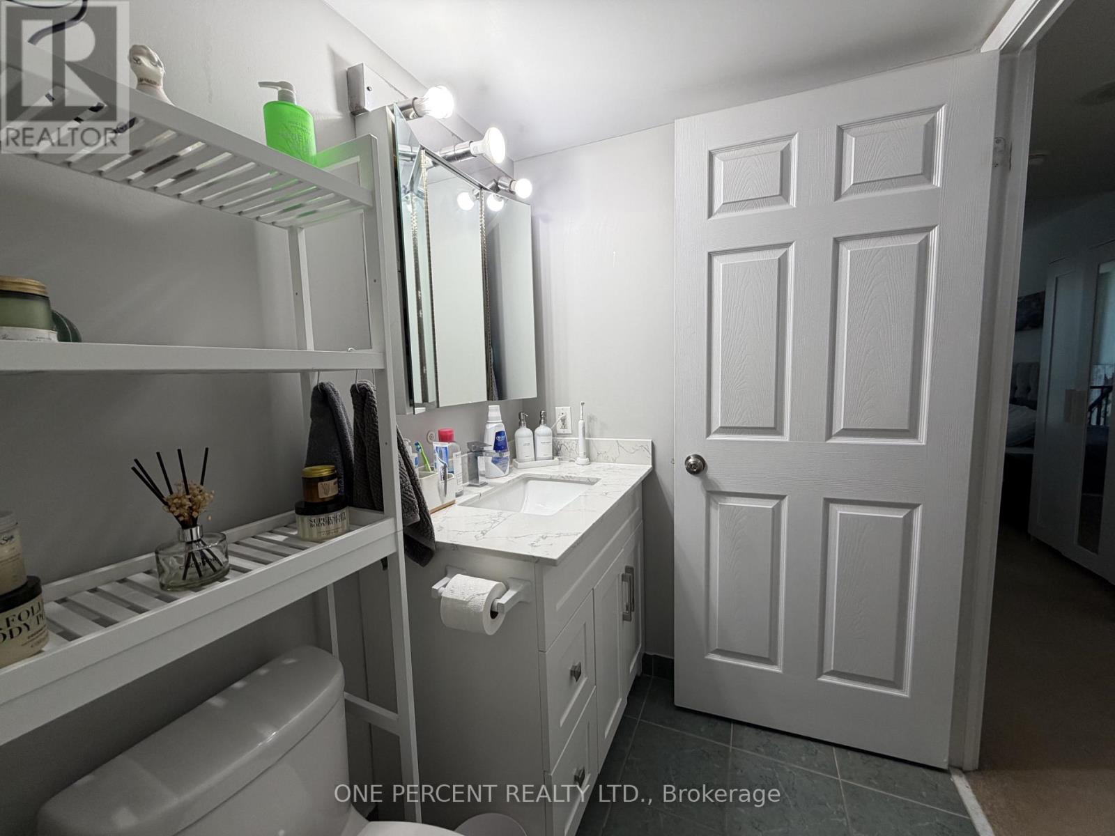 #607 3 ELLESMERE STREET - 23
