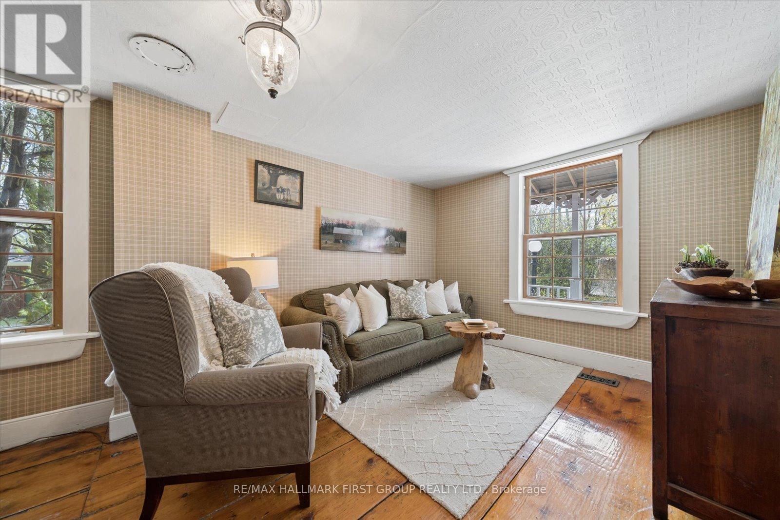 130 MYRTLE ROAD E - 11