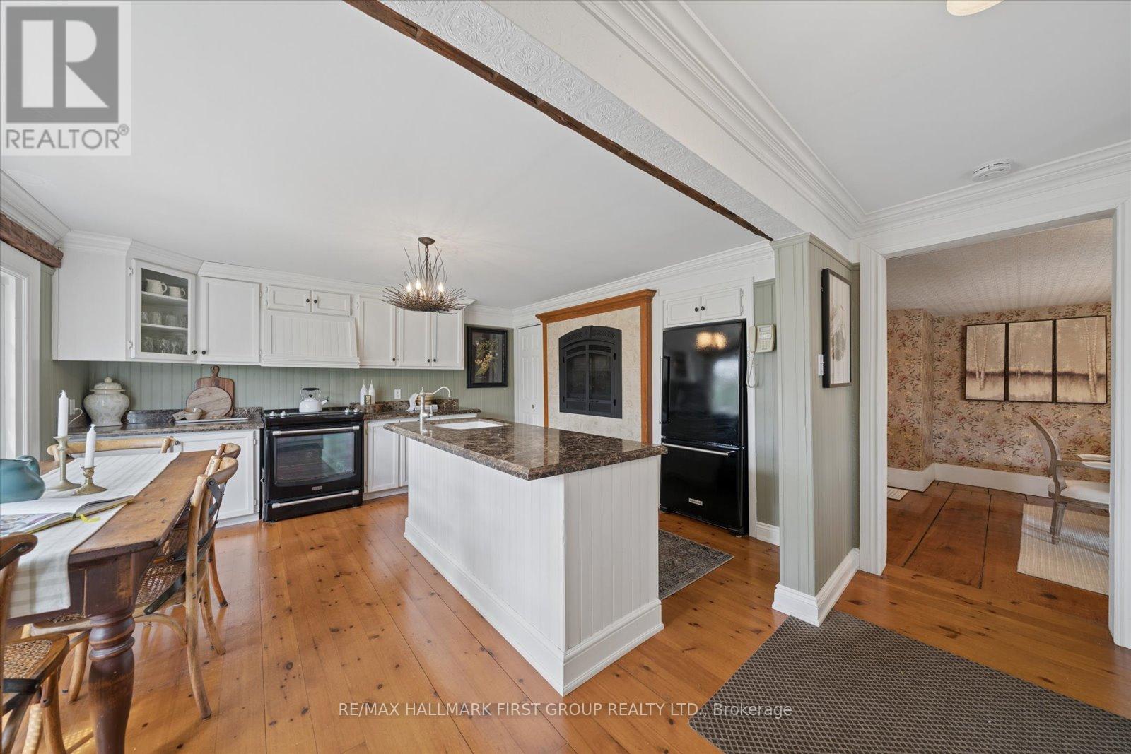 130 MYRTLE ROAD E - 5