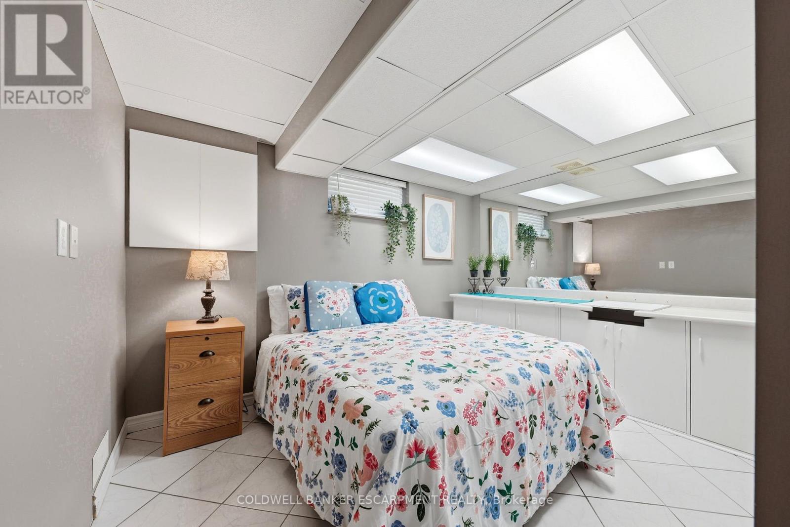 40 STRATHMERE PLACE - 16
