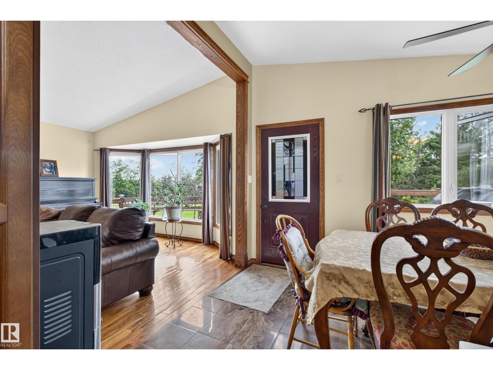 #14 51149 RGE ROAD 231 - 5