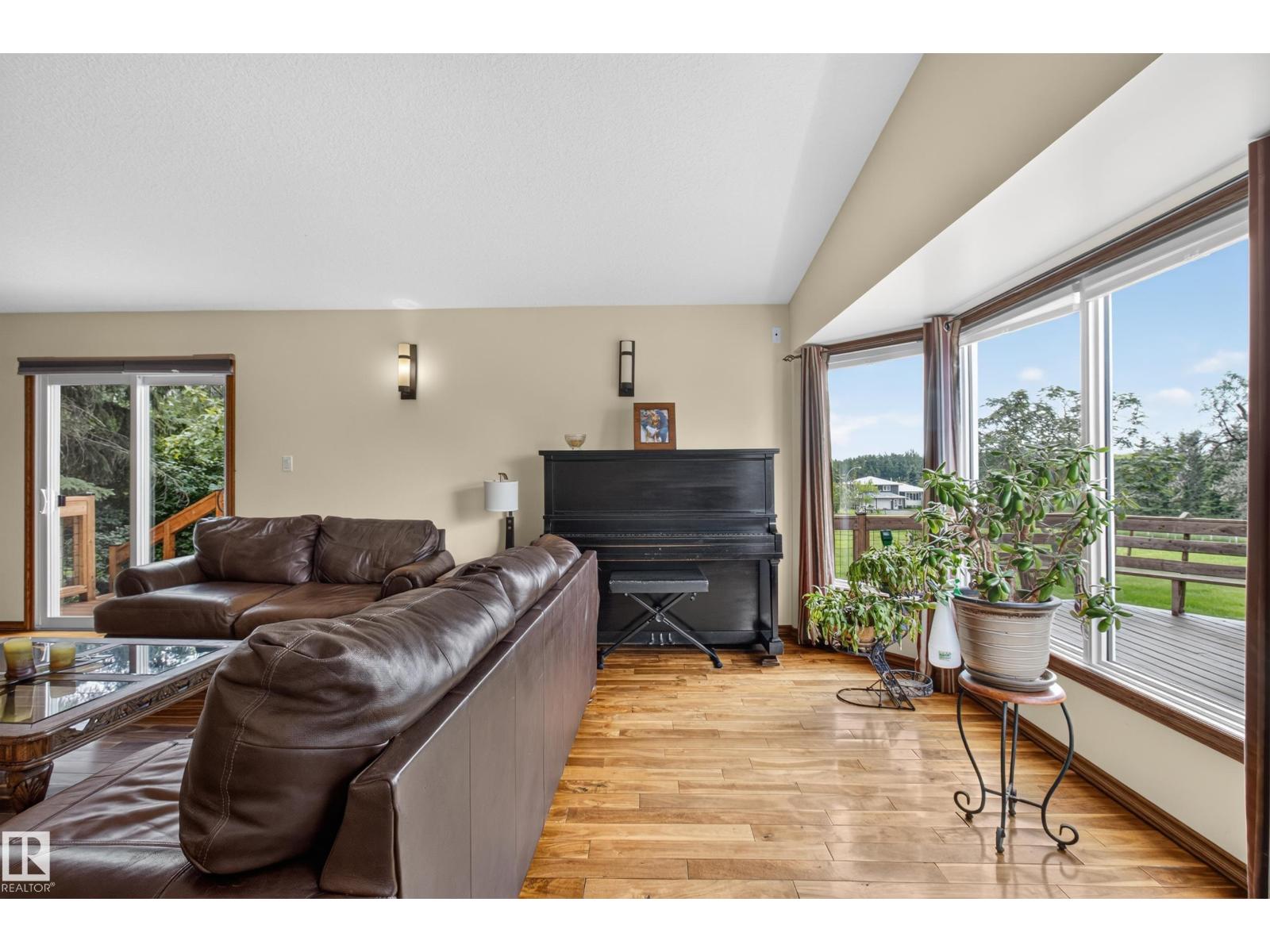 #14 51149 RGE ROAD 231 - 8
