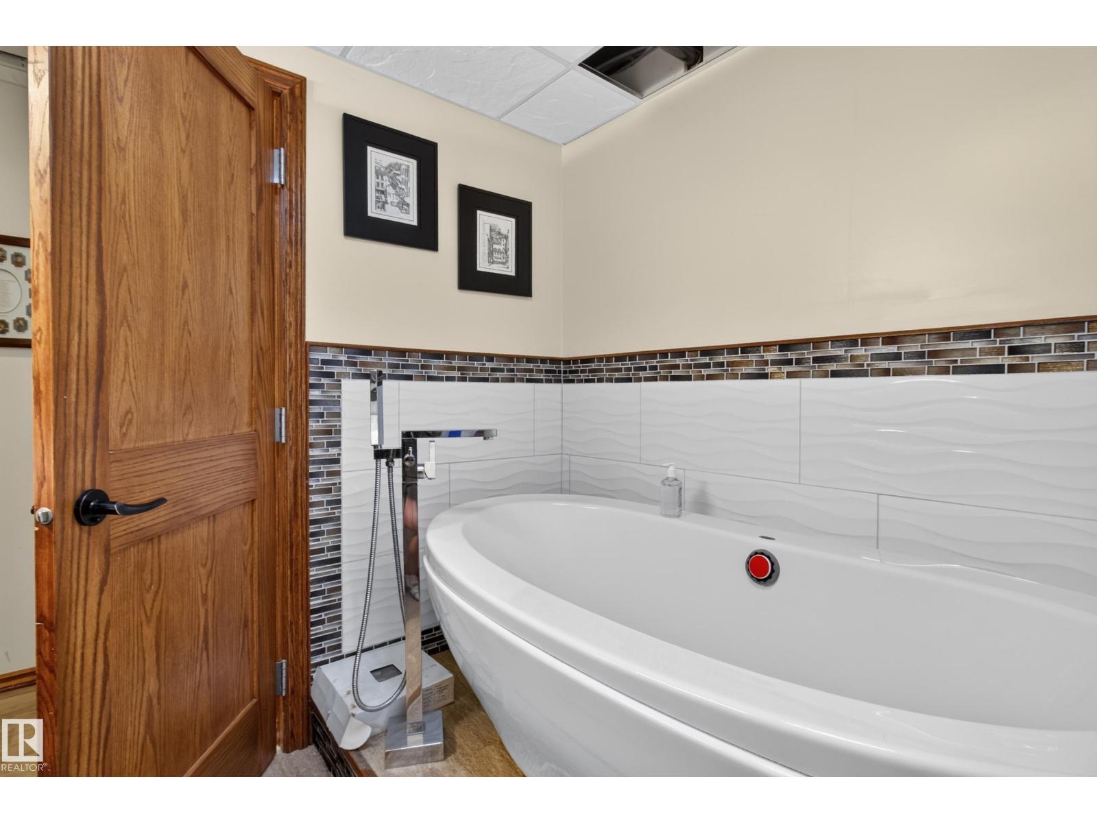 #14 51149 RGE ROAD 231 - 36
