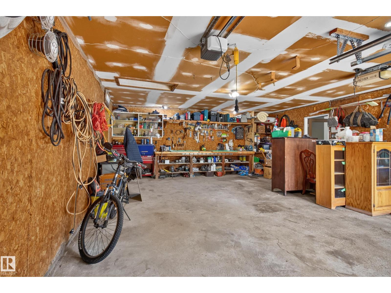 #14 51149 RGE ROAD 231 - 52